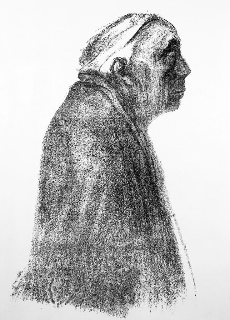 Selbstbildnis von Käthe Kollwitz als Halbﬁgur. Ihr Rücken ist gebeugt, die Schultern eingefallen. Ihre Haare sind erhellt. Das Proﬁl ist tief verschattet, ihr müder Blick schweift ins Leere.