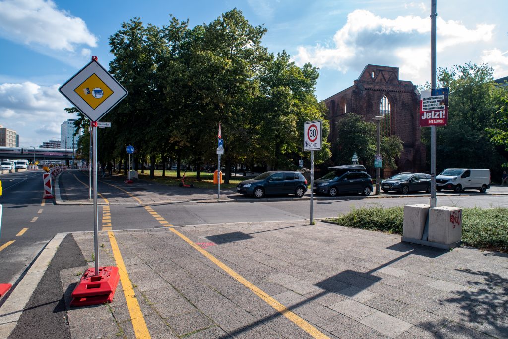 Grunerstraße und die Ruinen der Klosterkirche, Berlin, 2021